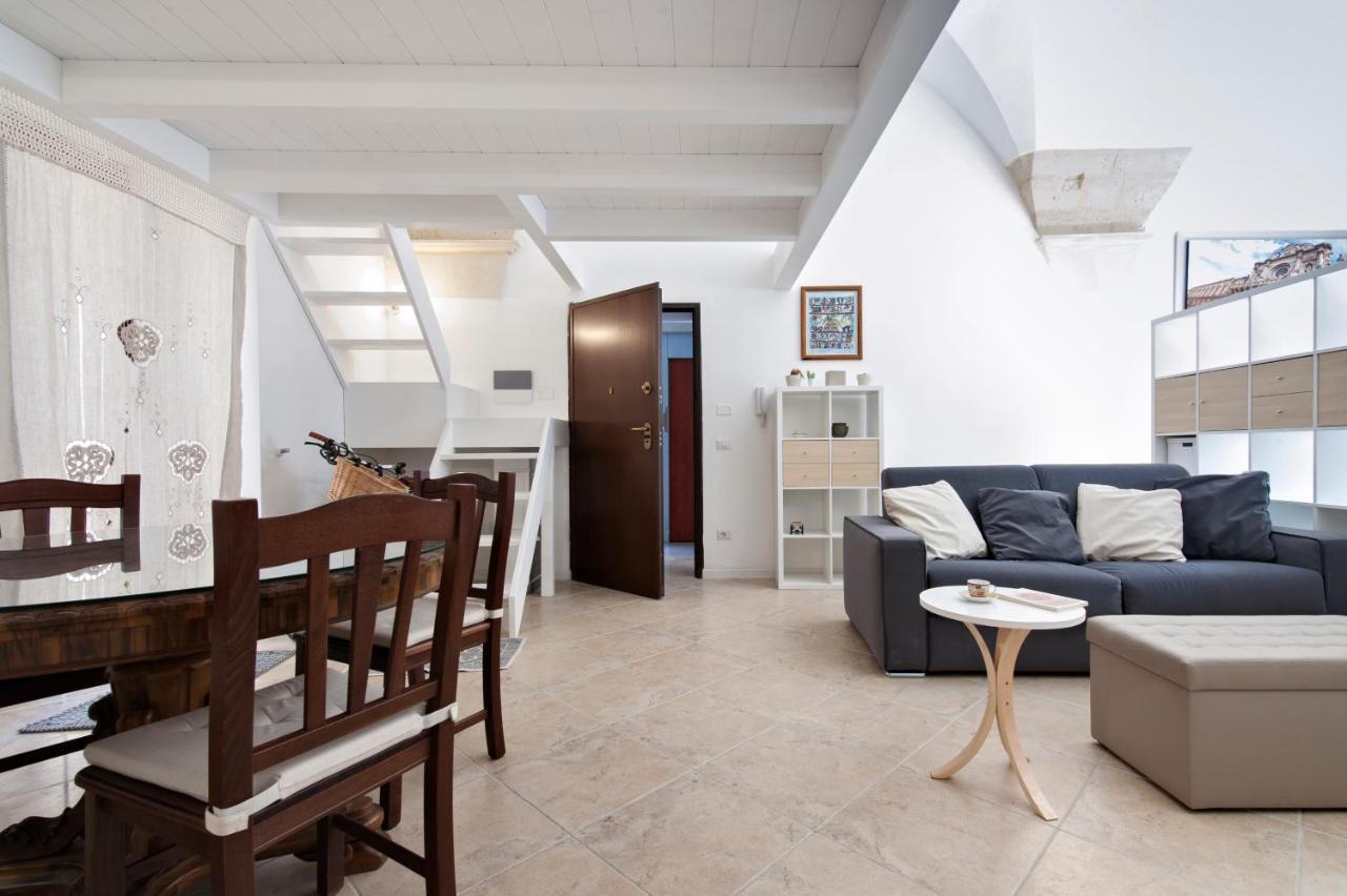 Mesagnesi 6 - Loft Centro Storico Sit Apartment Lecce Exterior photo